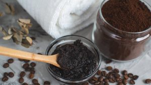 تاثیرات شگفت انگیز پودر قهوه بر مو